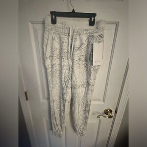 NWT Lululemon joggers